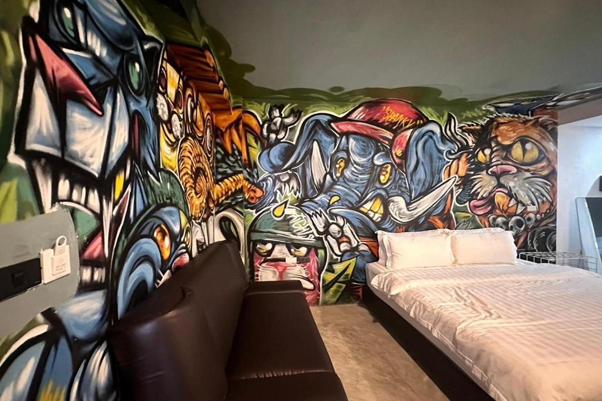 BW Studios Thai Art Style Chiang Mai Exterior photo
