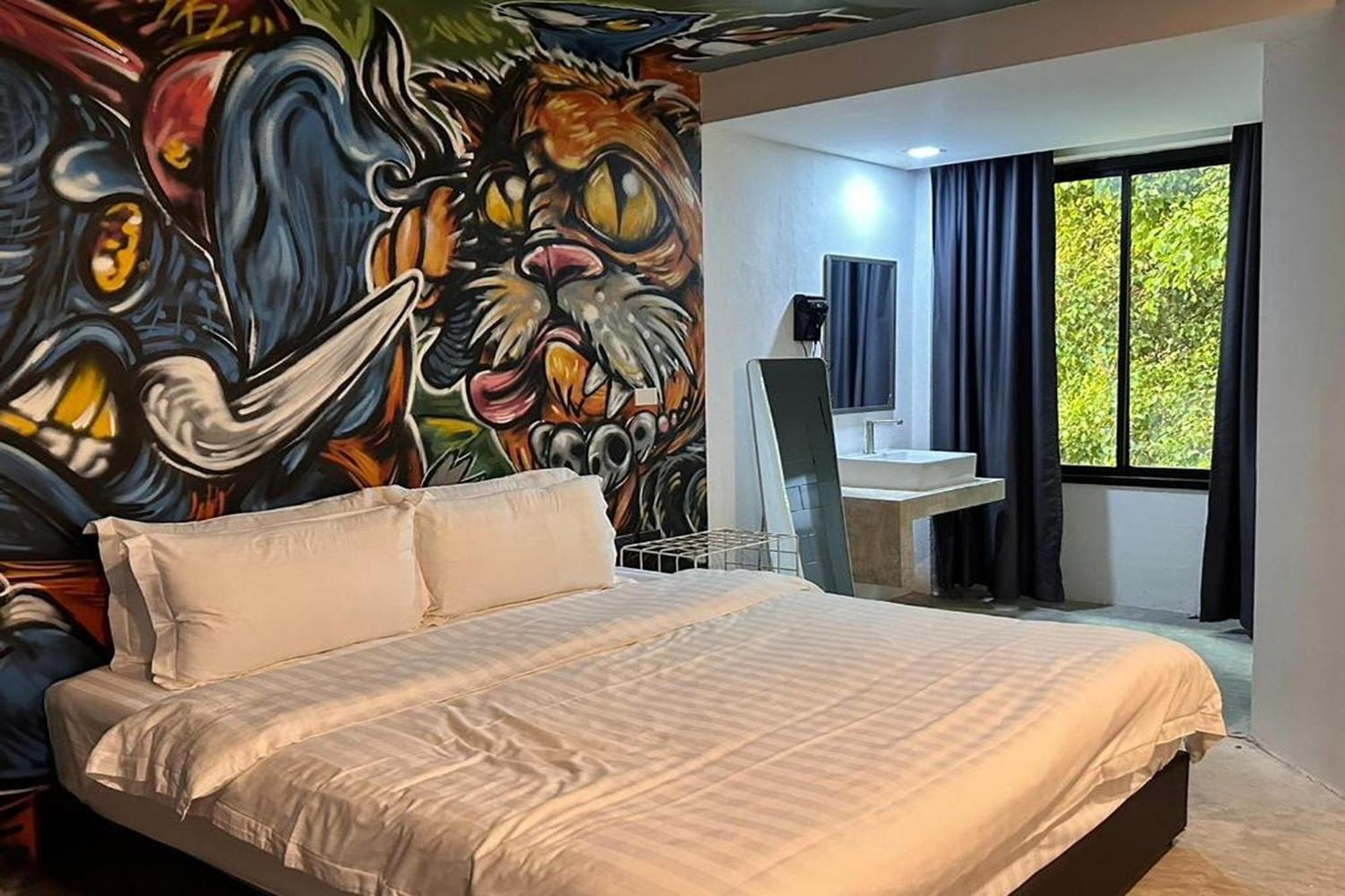 BW Studios Thai Art Style Chiang Mai Exterior photo