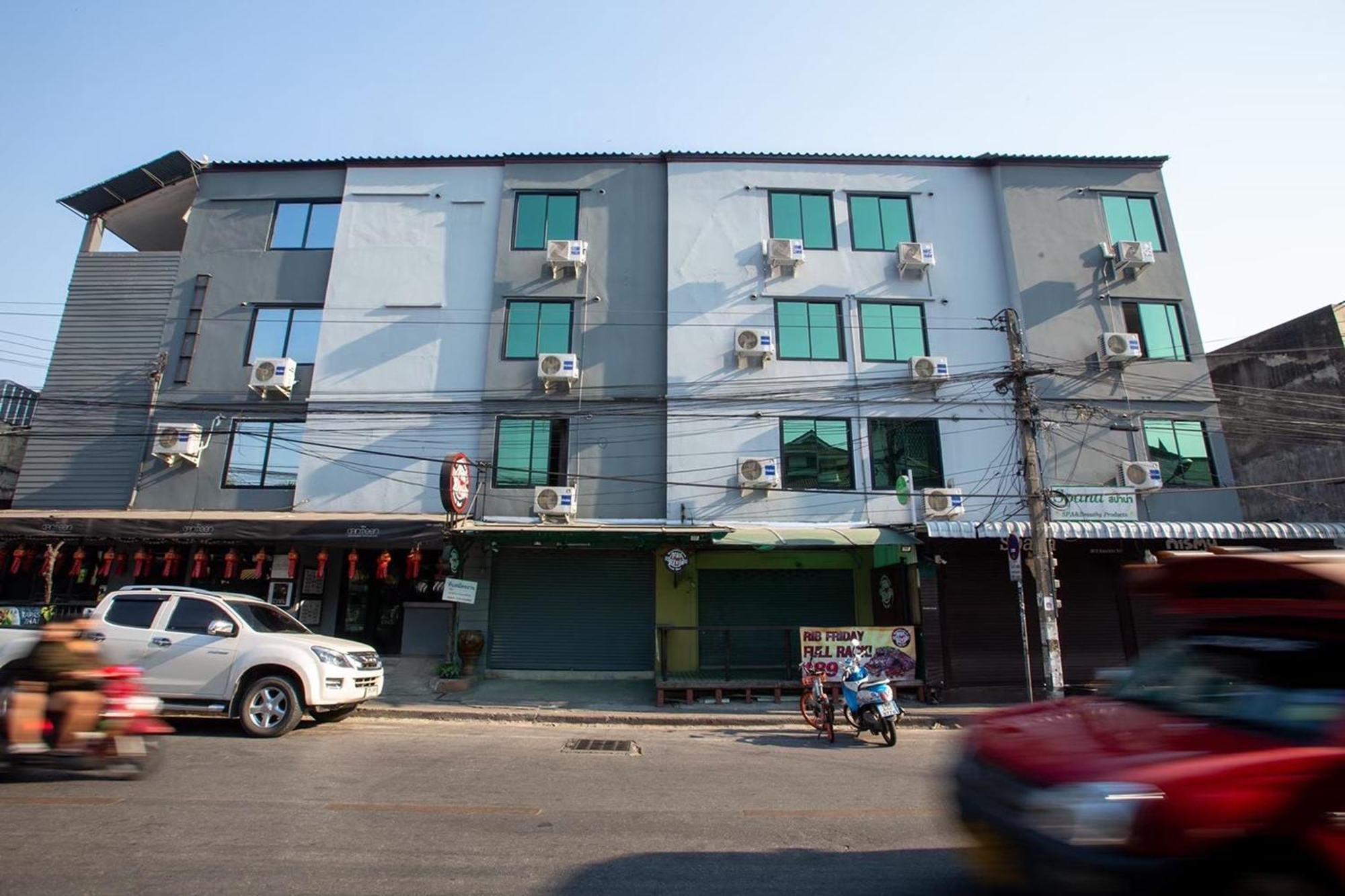 BW Studios Thai Art Style Chiang Mai Exterior photo